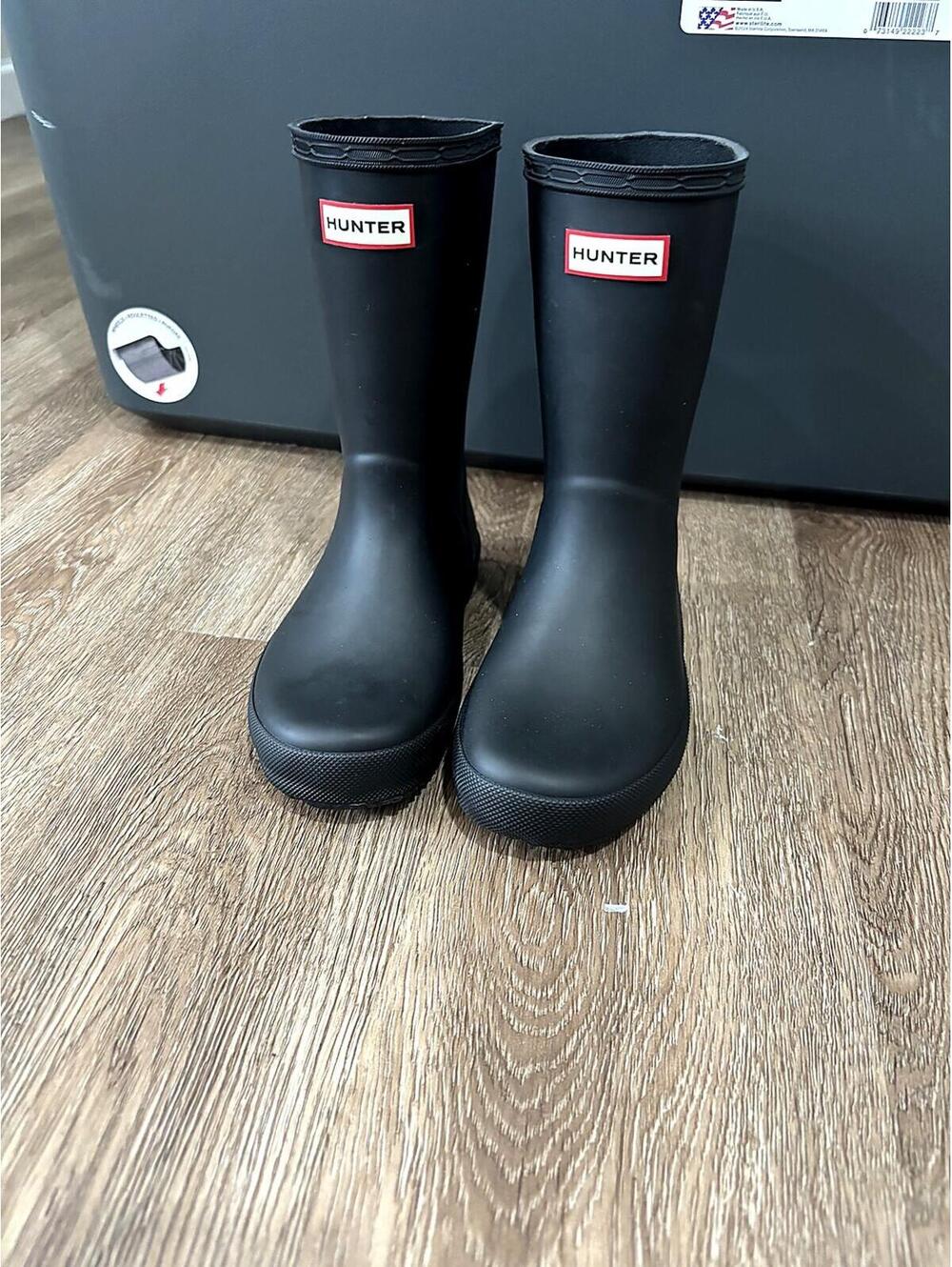 Kids size 12US (11UK) Hunter Rain Boots – Black Matte Short Wellington Boot